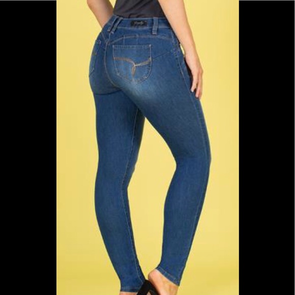 YMI Denim - Sz 11/30 | YMI Skinny Jeans | High-Rise Skinny Jean 💃🏽